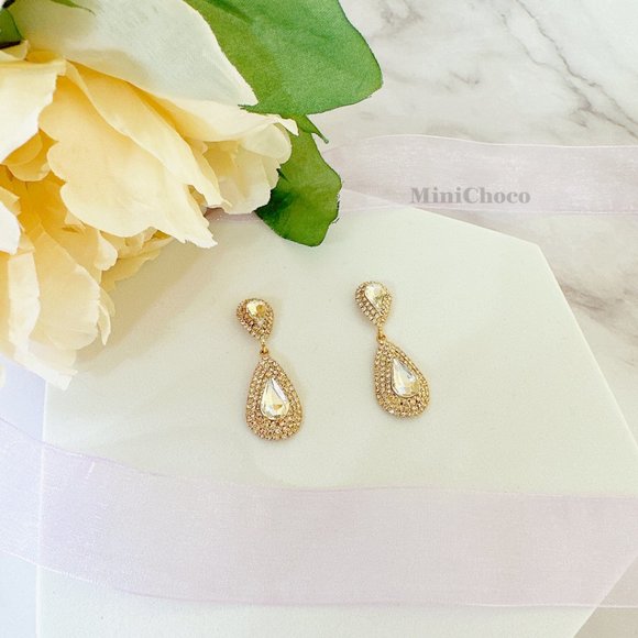 Gold Tone Bridal Teardrops Statement Crystal Dangle Earrings - Picture 3 of 7